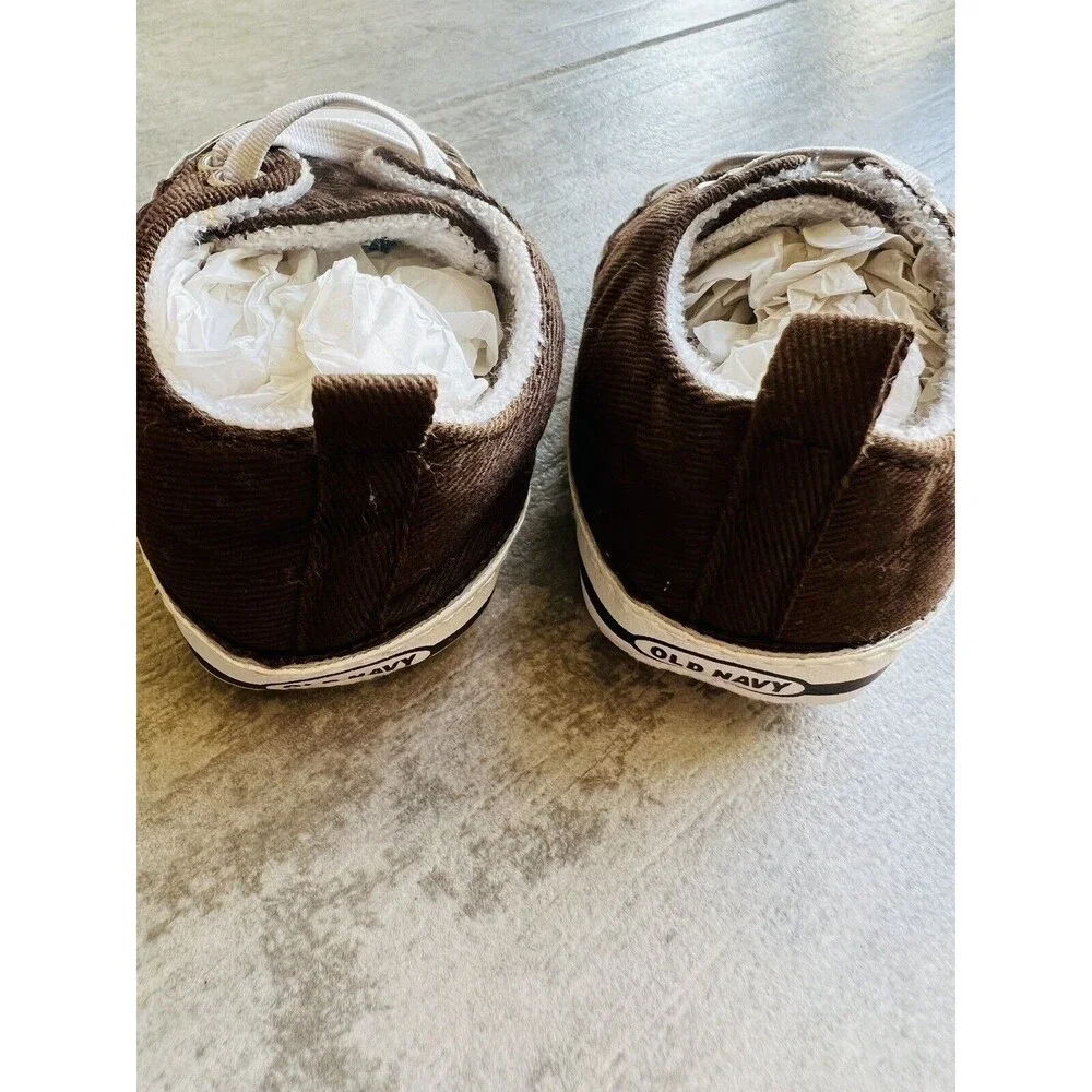 OLD NAVY Baby Boy Brown Soft Sole Crib Shoes Sneakers NEW Size 3 6-12m Slip on